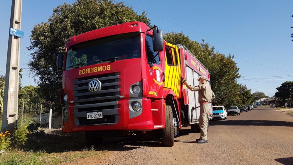 Incêndio a vegetação é controlado pelos Bombeiros Brasmadeira
