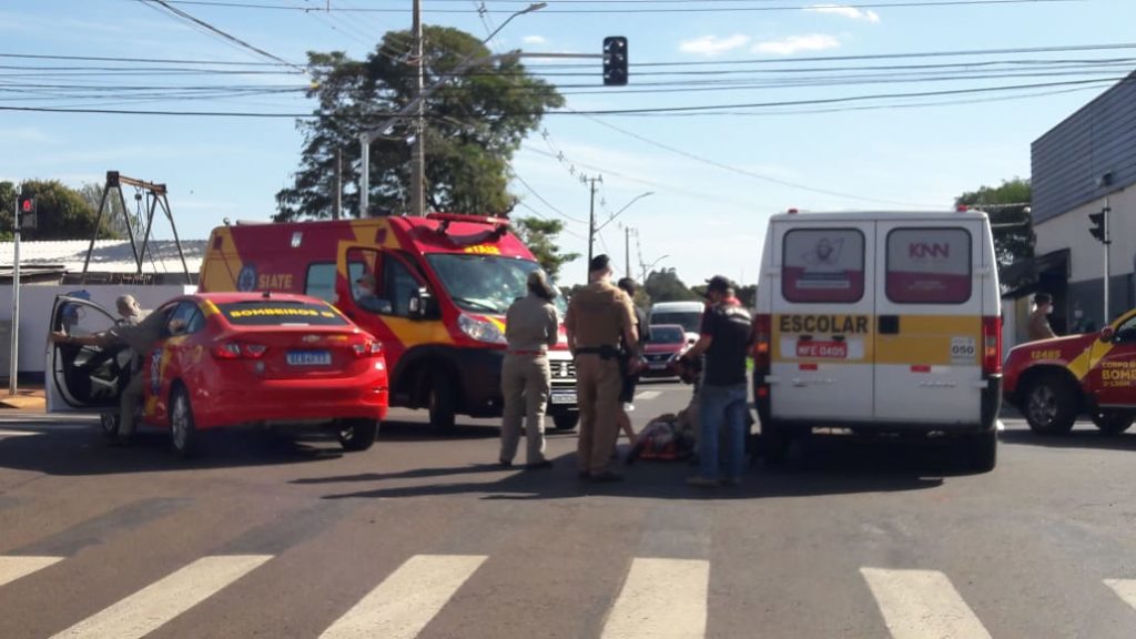 Motociclista fica ferido em acidente na Rua Jorge Lacerda