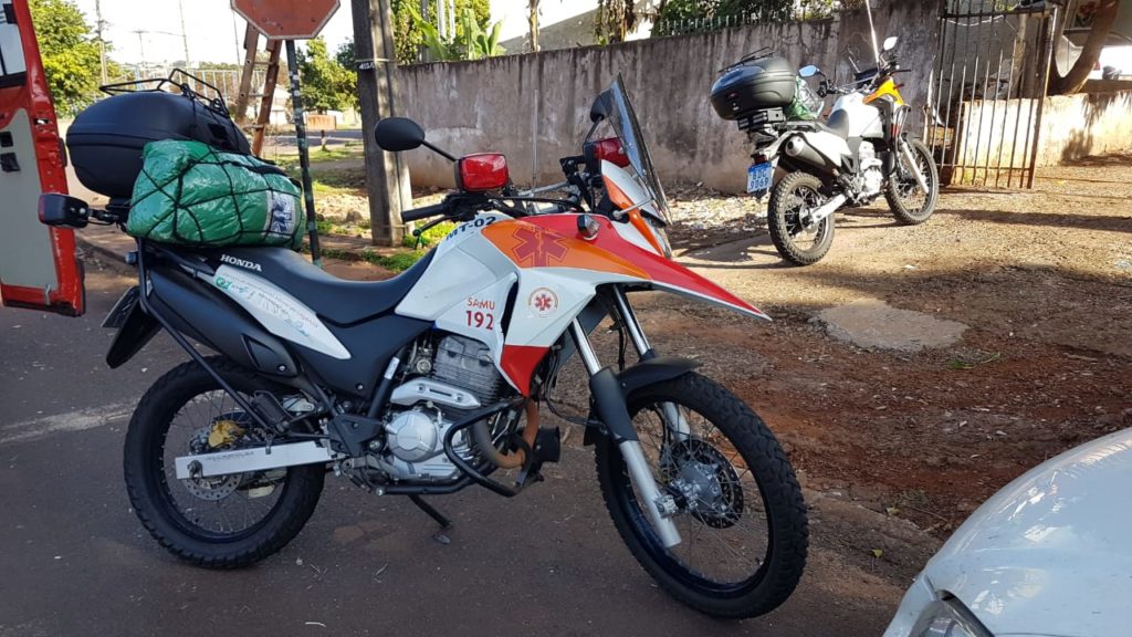 Homem ferido é socorrido no Bairro Coqueiral