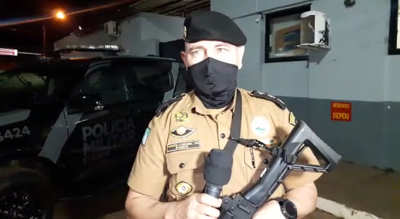 Não aguentando mais a rotina em casa, mãe agradece a Polícia Militar após ter o filho detido, acusado por tráfico Imagem referente a Não aguentando mais a rotina em casa, mãe agradece a Polícia Militar após ter o filho detido, acusado por tráfico