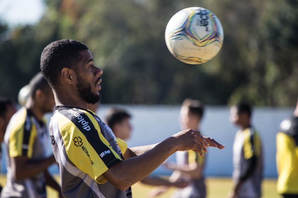 FC Cascavel viaja para Curitiba onde enfrenta o Athletico Paranaense pelo jogo de ida