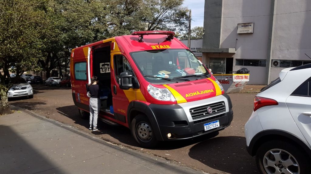 Jovem de 18 anos fica ferido ao ser atropelado, no Centro