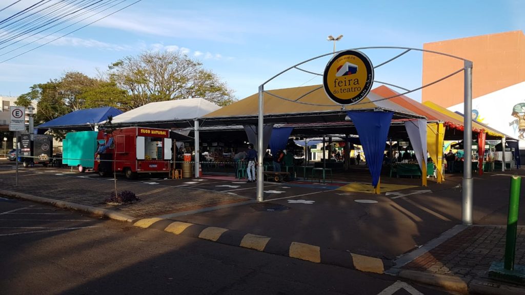 Feira do Teatro é retomada em Cascavel