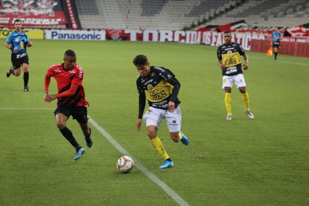 FC Cascavel sai em desvantagem no primeiro jogo da semifinal do Paranaense 2020