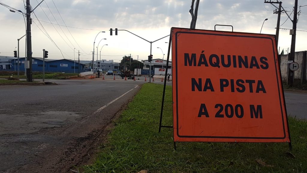 Atenção motorista! Trânsito no viaduto da Av. Rocha Pombo está interditado
