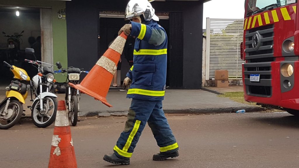 Princípio de incêndio em lanchonete mobiliza equipes de Bombeiros ao Parque São Paulo