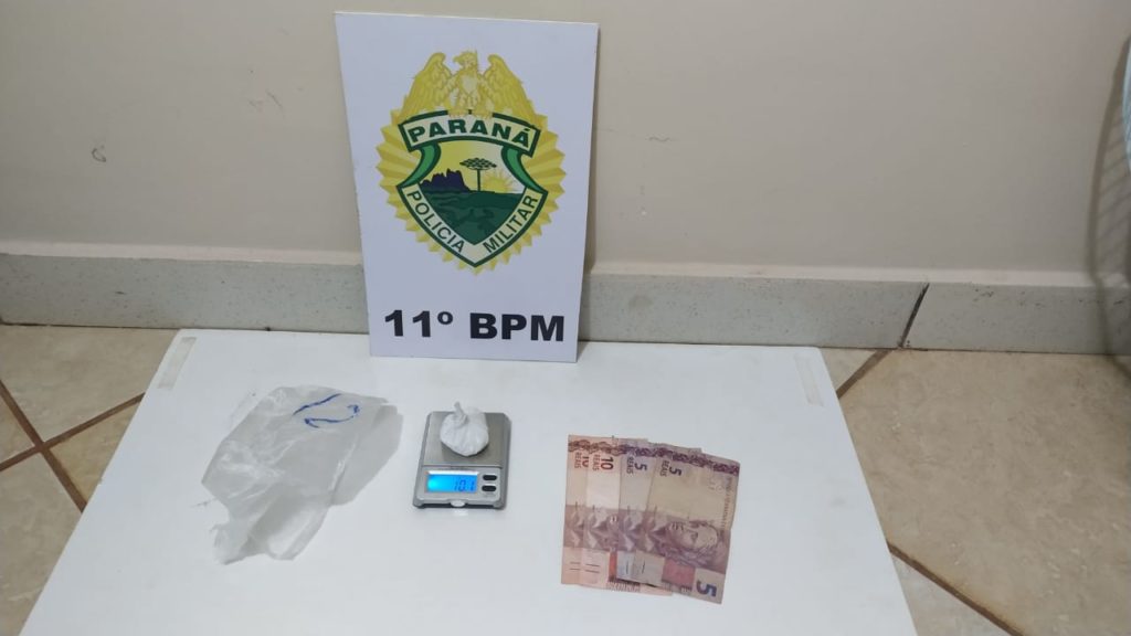 Jovem de 23 anos é detido pela PM com porções de cocaína em Campo Mourão