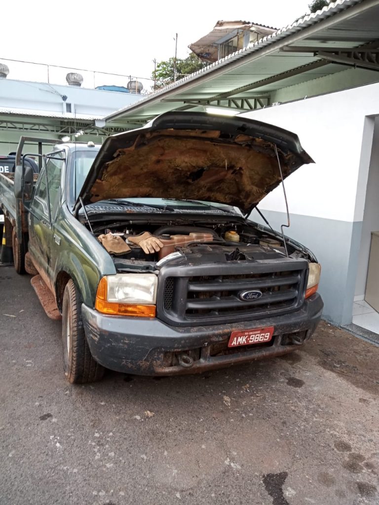 Caminhonete roubada em Umuarama é recuperada em Campo Mourão