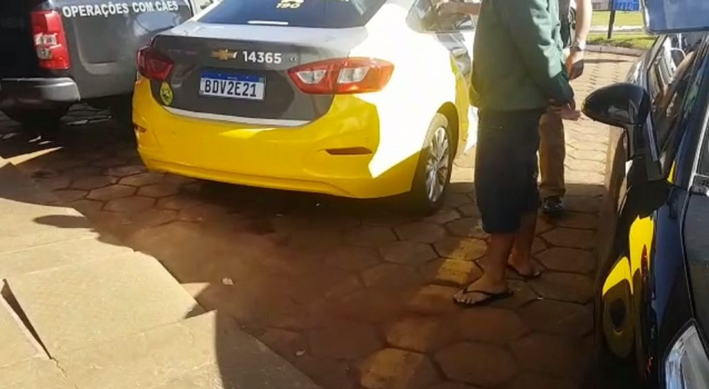 Adolescente é apreendido com maconha no Bairro Tropical