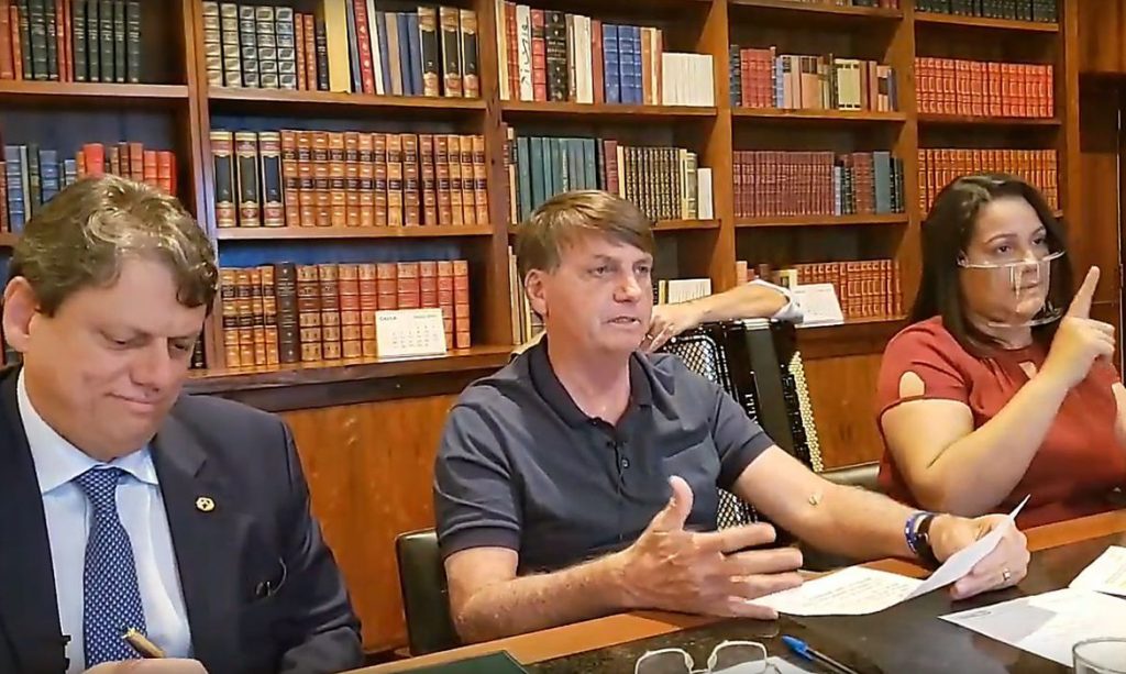 Bolsonaro eleva previsão de deficit para R$ 233,6 bilhões em 2021
