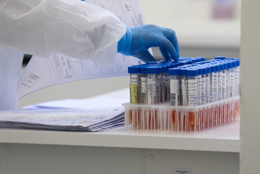 Vacina contra covid-19 pode chegar a testes clínicos em 2021