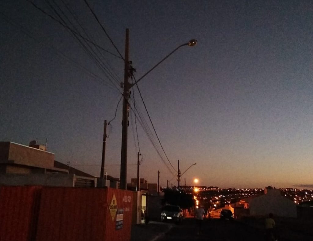 Morador reclama da falta de iluminação pública no Loteamento Mantovani
