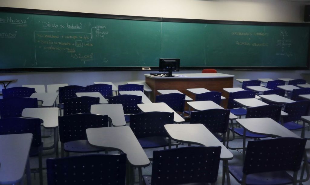 MPF, MPT e MPPR se manifestam contra a volta às aulas no Paraná