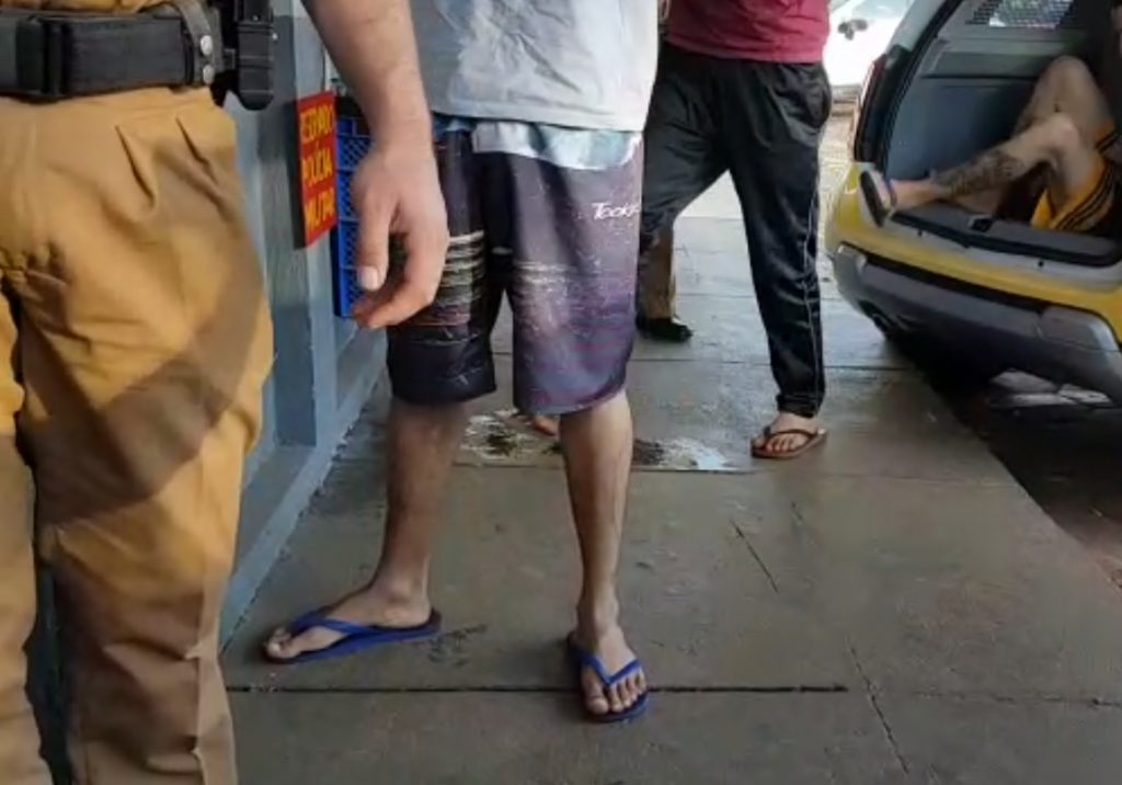 Apurando denúncia, PM apreende cocaína e maconha no Turisparque