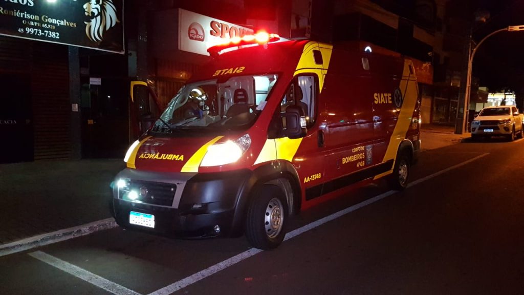 Pedestre é atropelado por carro na Avenida Brasil
