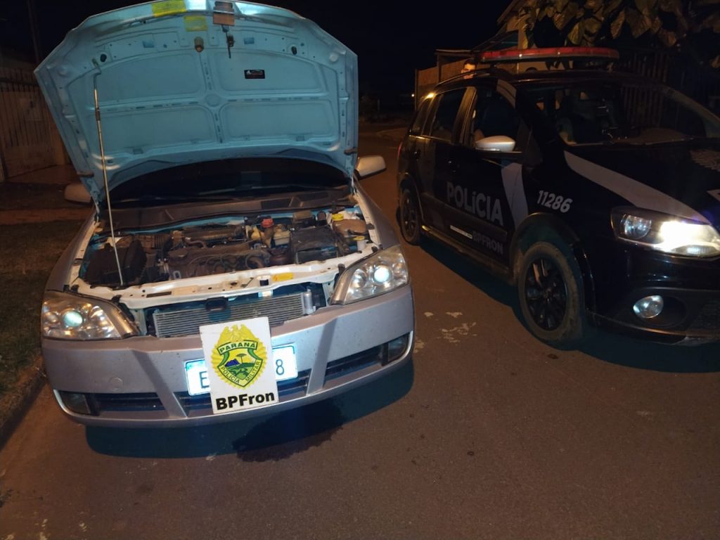 BPFron apreende veículo Astra com rádio comunicador em Terra Roxa