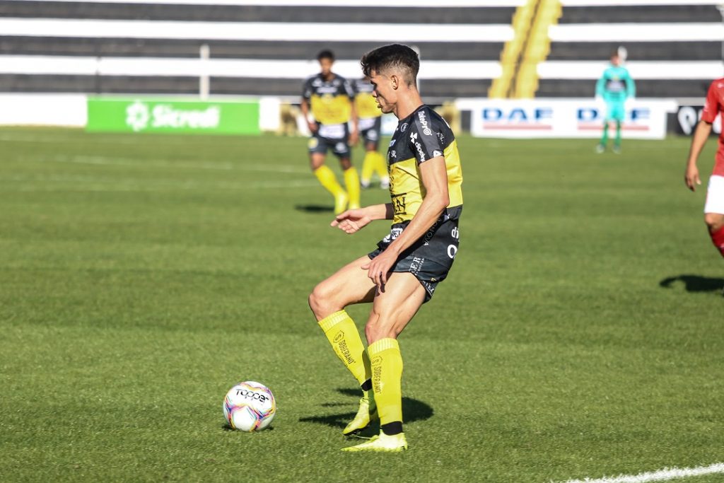 FC Cascavel e Chapecoense entram em acordo por Lucas Tocantins