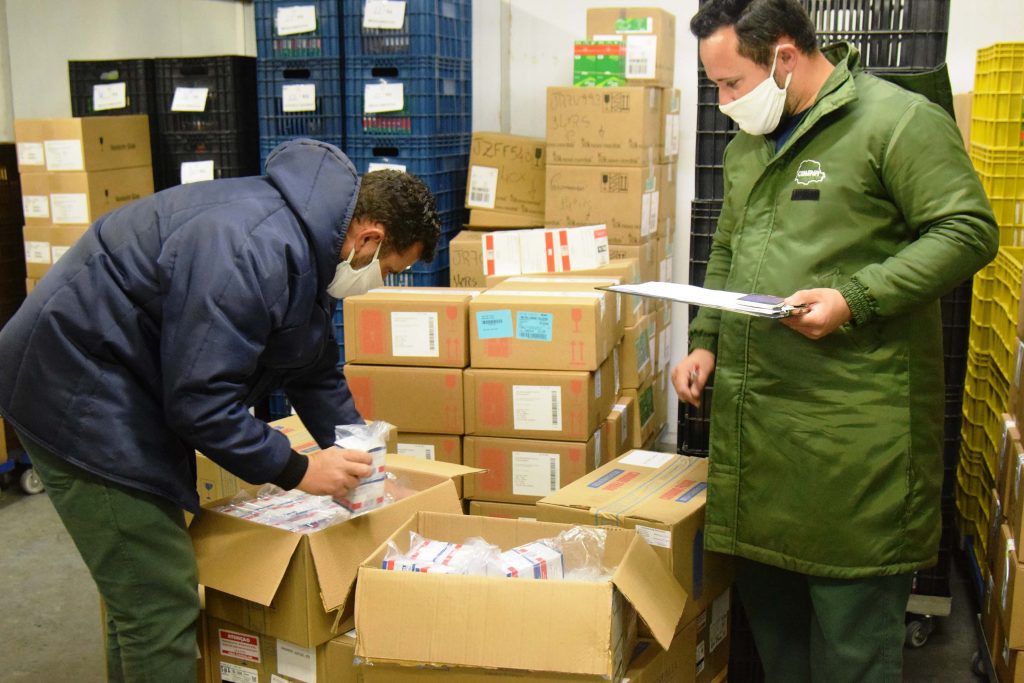 Paraná recebe quase 100 mil ampolas de medicamentos para intubação