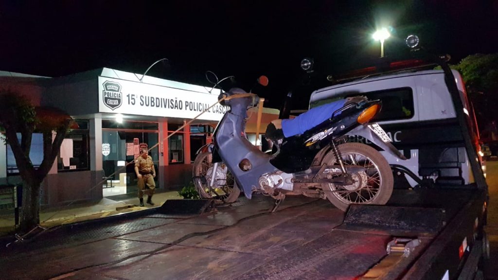 Moto furtada há quase um ano é recuperada no Cascavel Velho