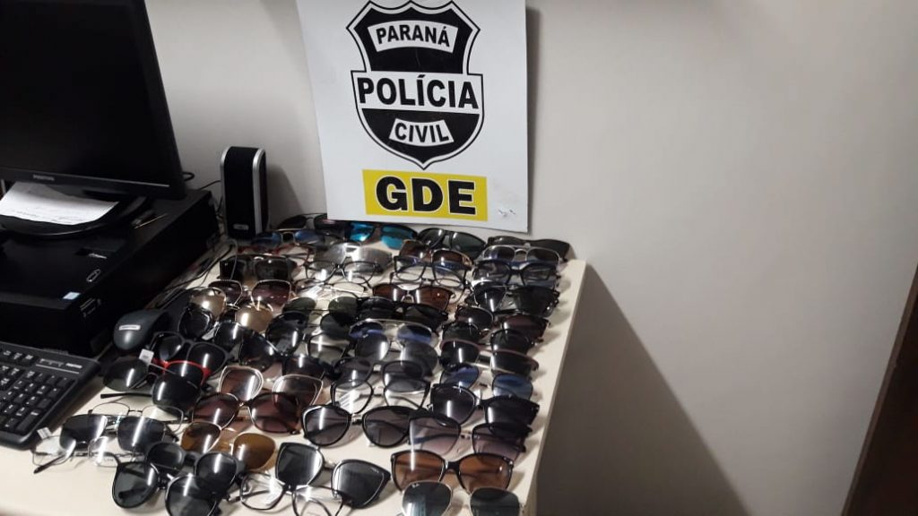 Estrangeiros são presos em Foz acusados de receptação