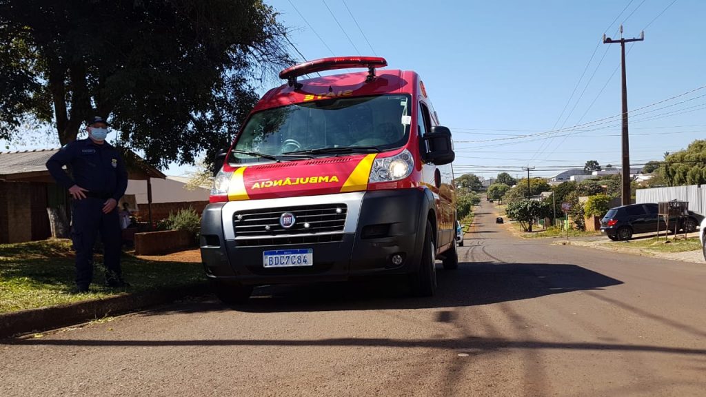 Idosa sofre queda e é socorrida pelo Siate no Bairro Cataratas Idosa sofre queda e é socorrida pelo Siate no Bairro Cataratas