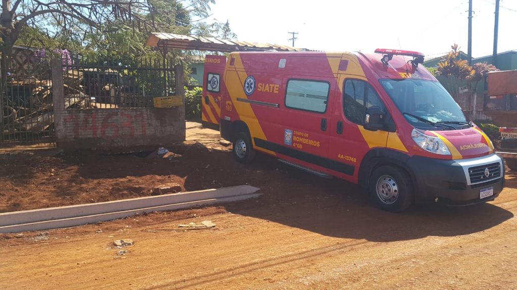 Idoso de 79 anos é socorrido após cair de escada no Interlagos Idoso de 79 anos é socorrido após cair de escada no Interlagos