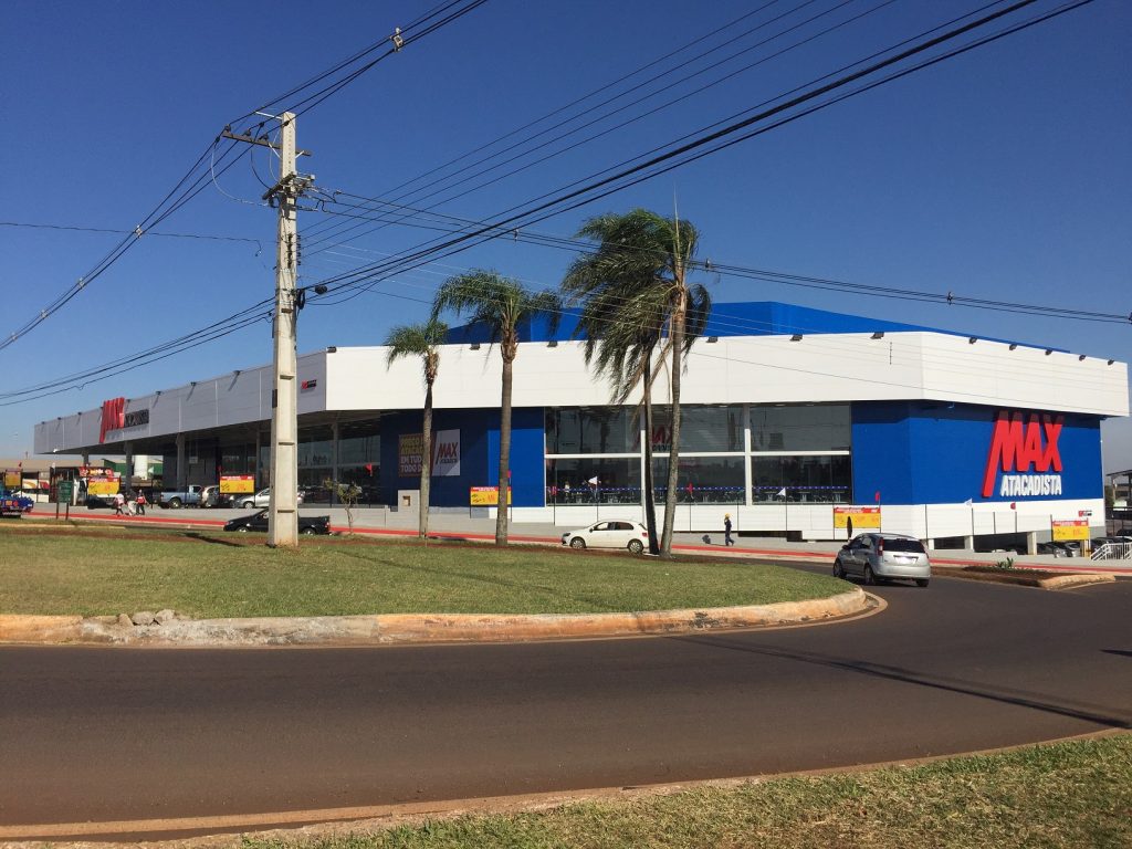 Max Atacadista é inaugurado e centenas de cascavelenses vão às compras Max Atacadista é inaugurado e centenas de cascavelenses vão às compras
