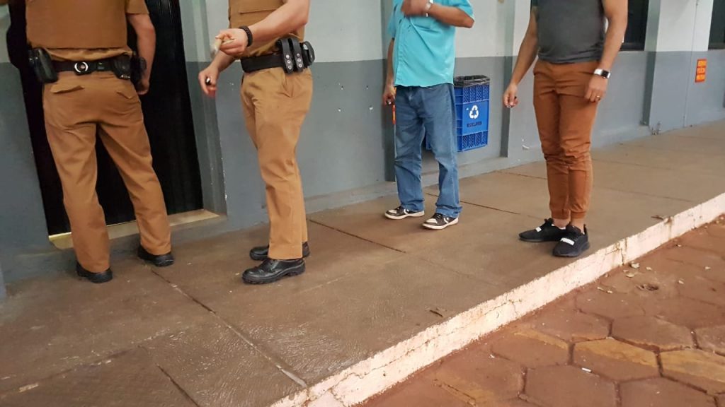 Idoso é ameaçado pelo próprio filho com uma faca, no Bairro São Cristóvão Idoso é ameaçado pelo próprio filho com uma faca, no Bairro São Cristóvão