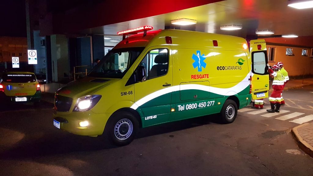Homem fica ferido após cair de moto na BR-277