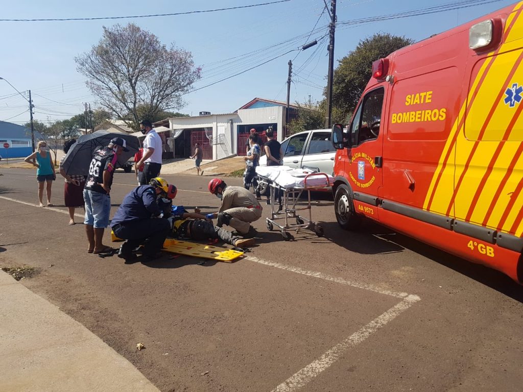 Batida entre carro e moto deixa homem ferido no Bairro Floresta