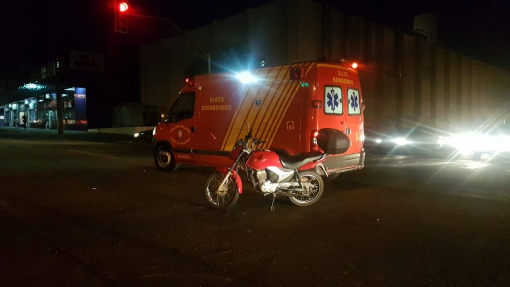 Mulher tem suspeita de fratura em acidente no Bairro Neva