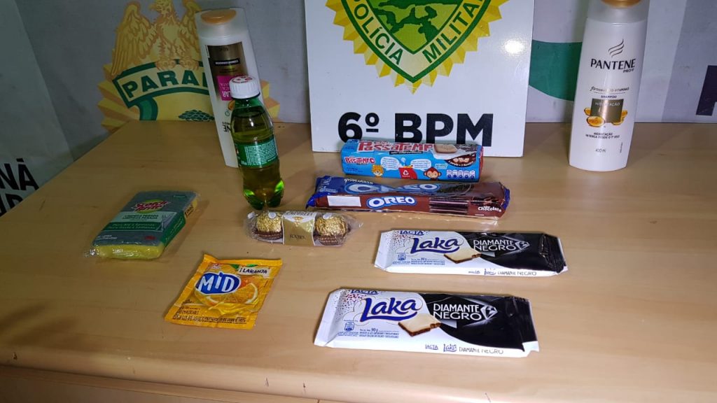 Homem furta produtos em atacado na Avenida Tito Muffato e acaba detido