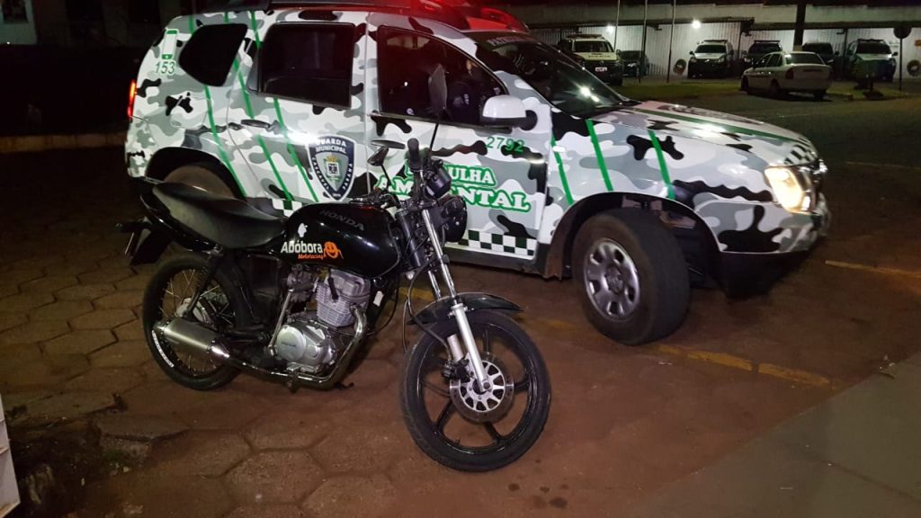 Motociclista é detido pela Gpom ao fugir de abordagem no Brasmadeira