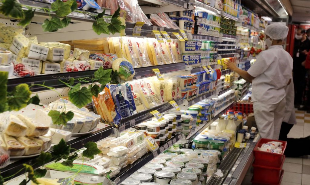Inflação continua impactando mais as famílias pobres, diz Ipea