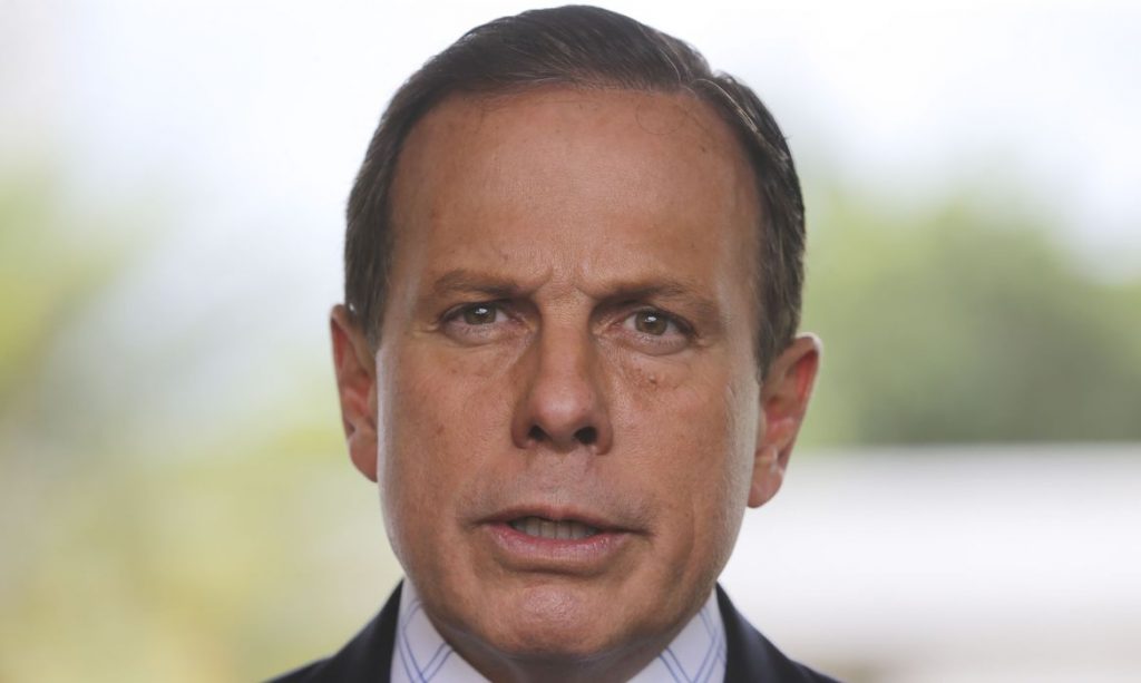 Doria testa positivo para covid-19