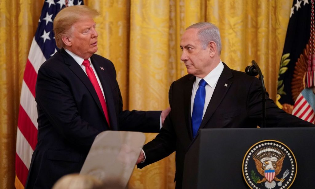 Trump media acordo de paz histórico entre Israel e Emirados Árabes