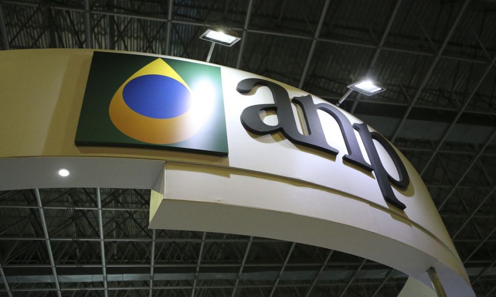 ANP prorroga contratos de campos maduros terrestres de petróleo e gás