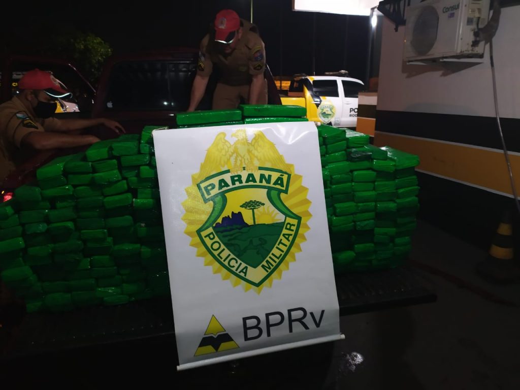 Jovem é preso com mais de 200 quilos de maconha na PR-323