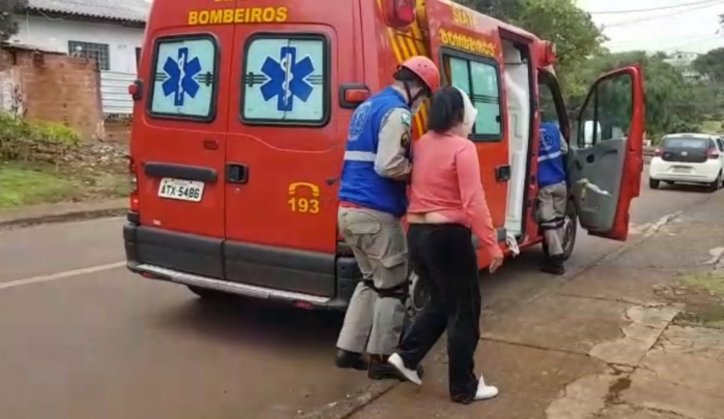 Mulher tem lesões no rosto ao ser atacada por cachorro no Santa Cruz