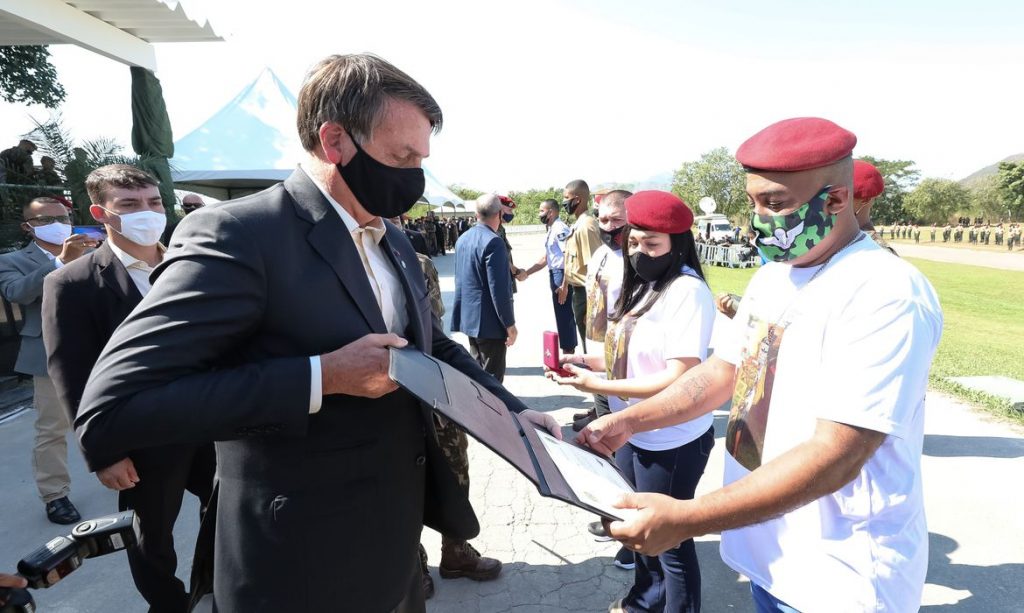 Bolsonaro inaugura termelétrica a gás em Sergipe