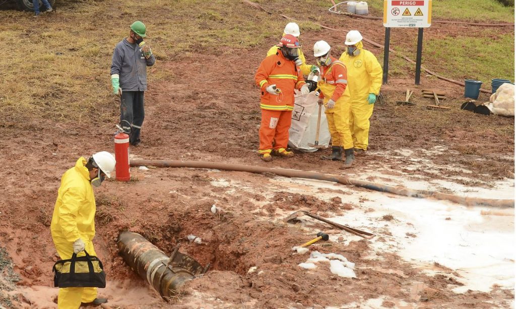 Transpetro cria serviço gratuito de denúncias sobre furto em dutos