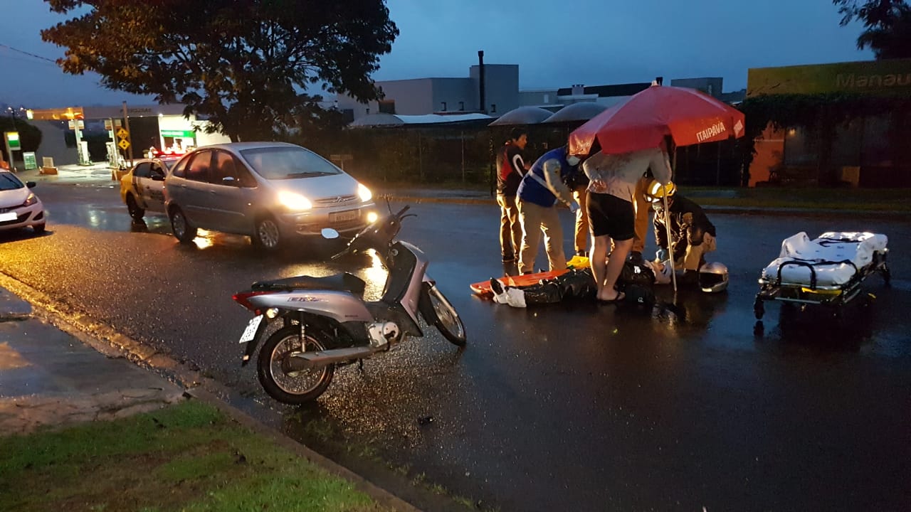Gambá atravessa rua e derruba motociclista no Country