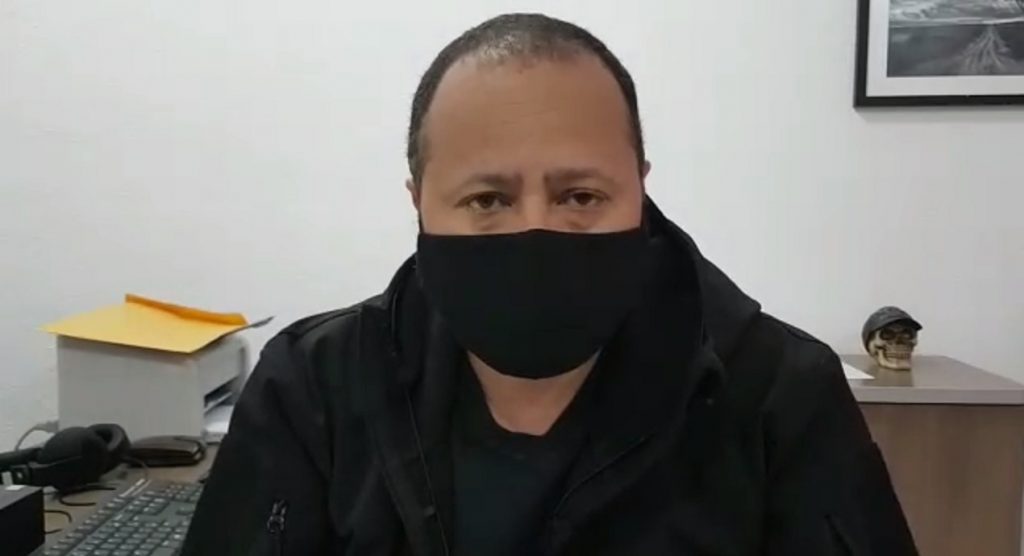 Polícia Civil ainda não localizou homem que se masturbava dentro de carro, mas pede ajuda da população com denúncias
