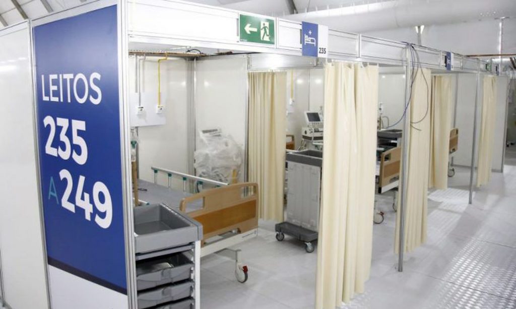 Mais de 200 pessoas aguardam leitos de covid-19 no Rio e na Baixada
