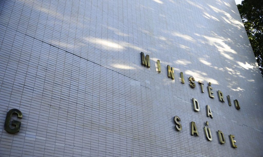 Ao vivo: Ministério da Saúde atualiza dados sobre covid-19