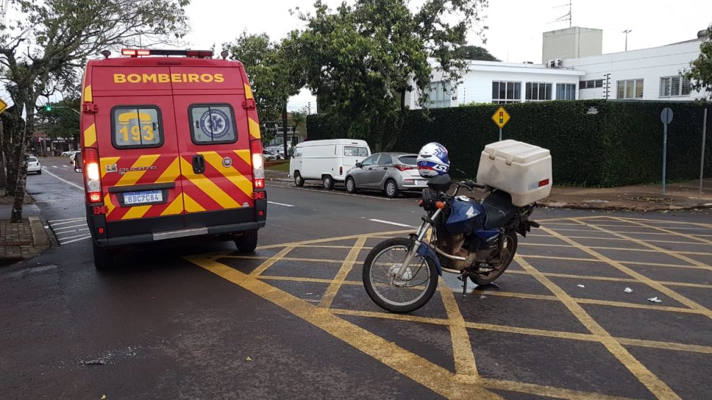 Motociclista fica ferido em colisão no Bairro Alto Alegre