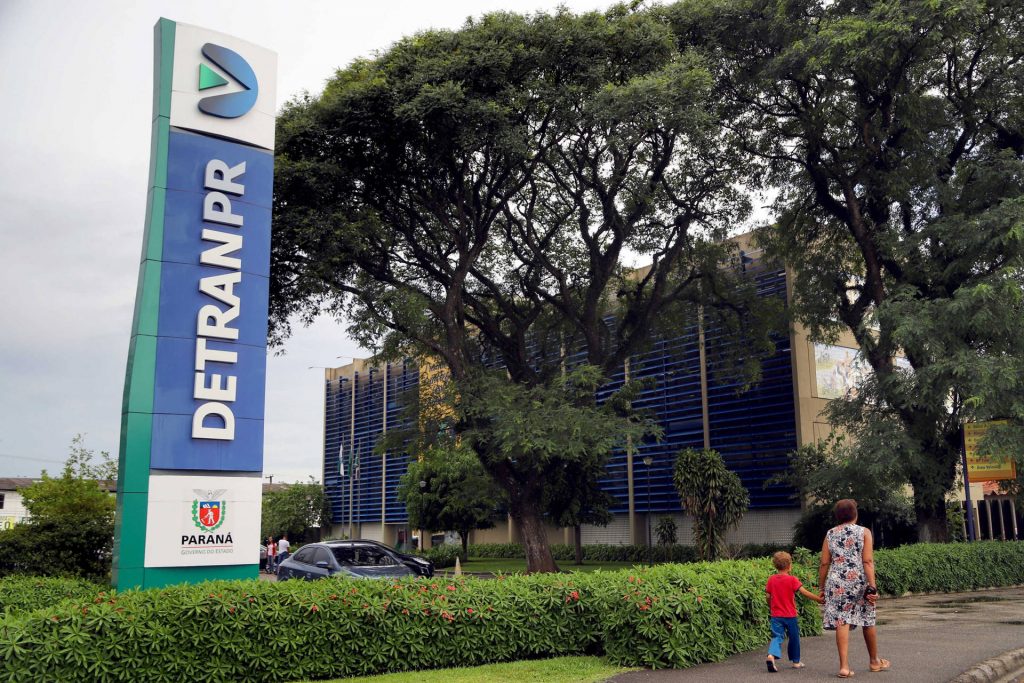 Detran retoma atendimento presencial a partir de segunda-feira