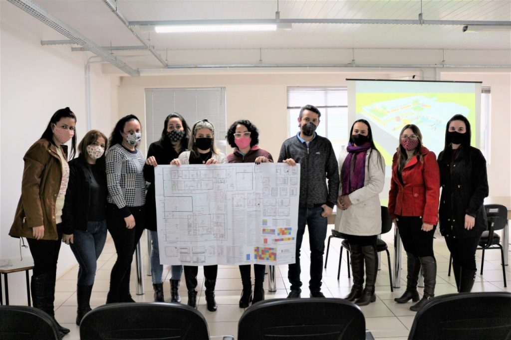 Comunidade escolar conhece o projeto de reforma e ampliação do Cmei Castelinho, no Bairro Interlagos