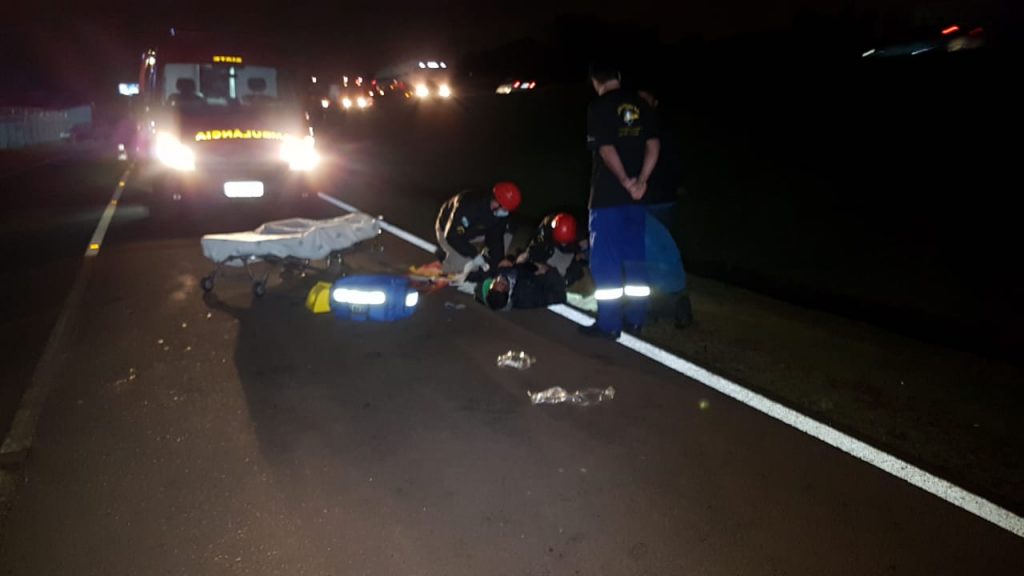 Motociclista é socorrido às margens da BR-277, no Universitário