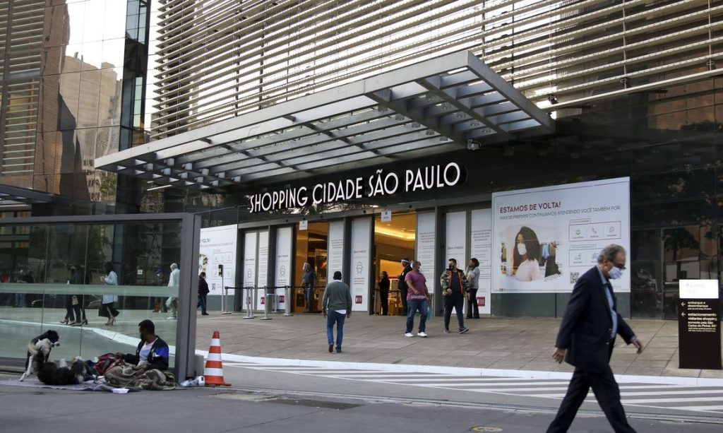 São Paulo registra 7.393 novos casos de covid-19 nas últimas 24 horas